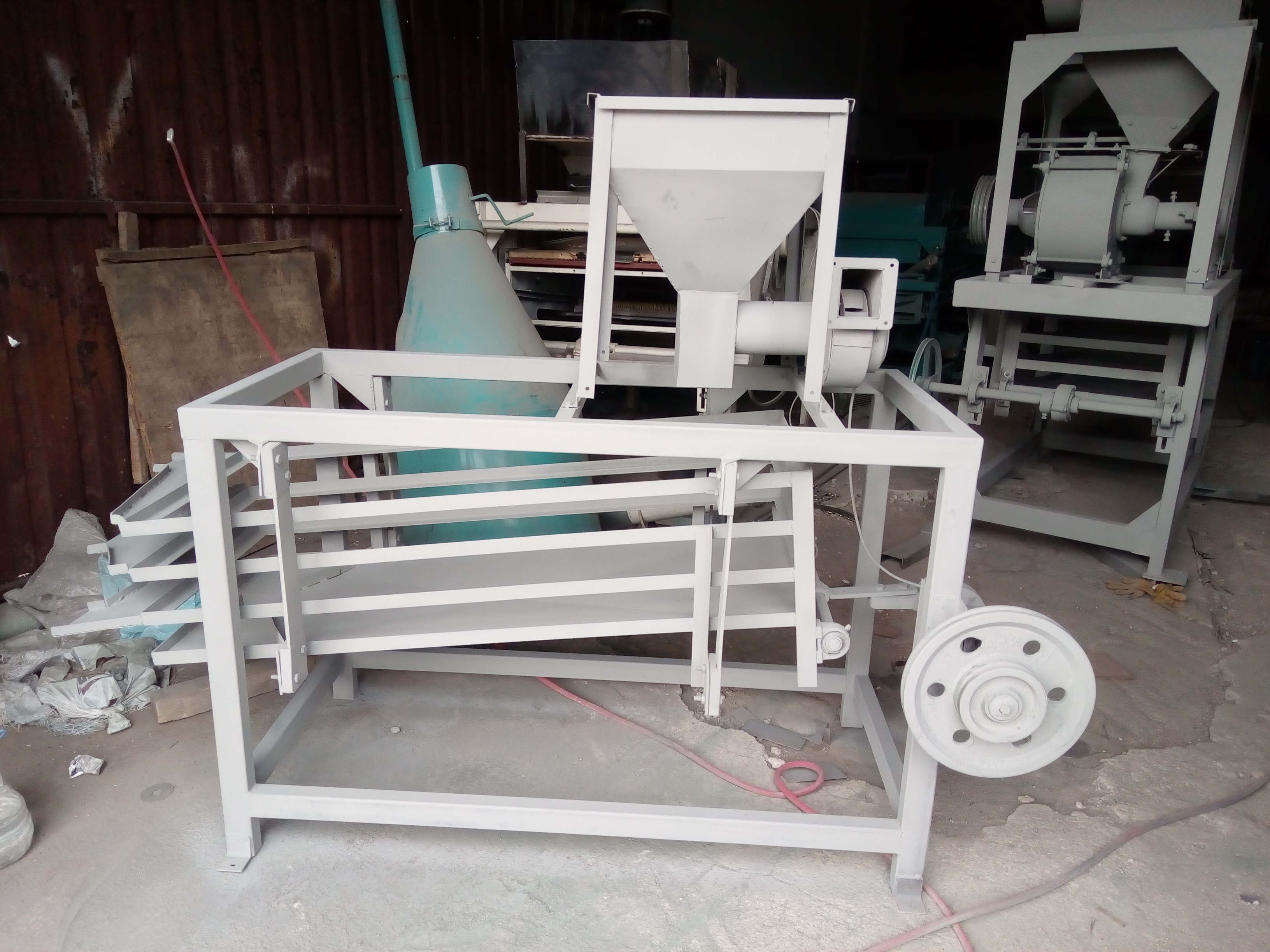 Atölye ve Teslime Hazırladığımız Makinelerimiz